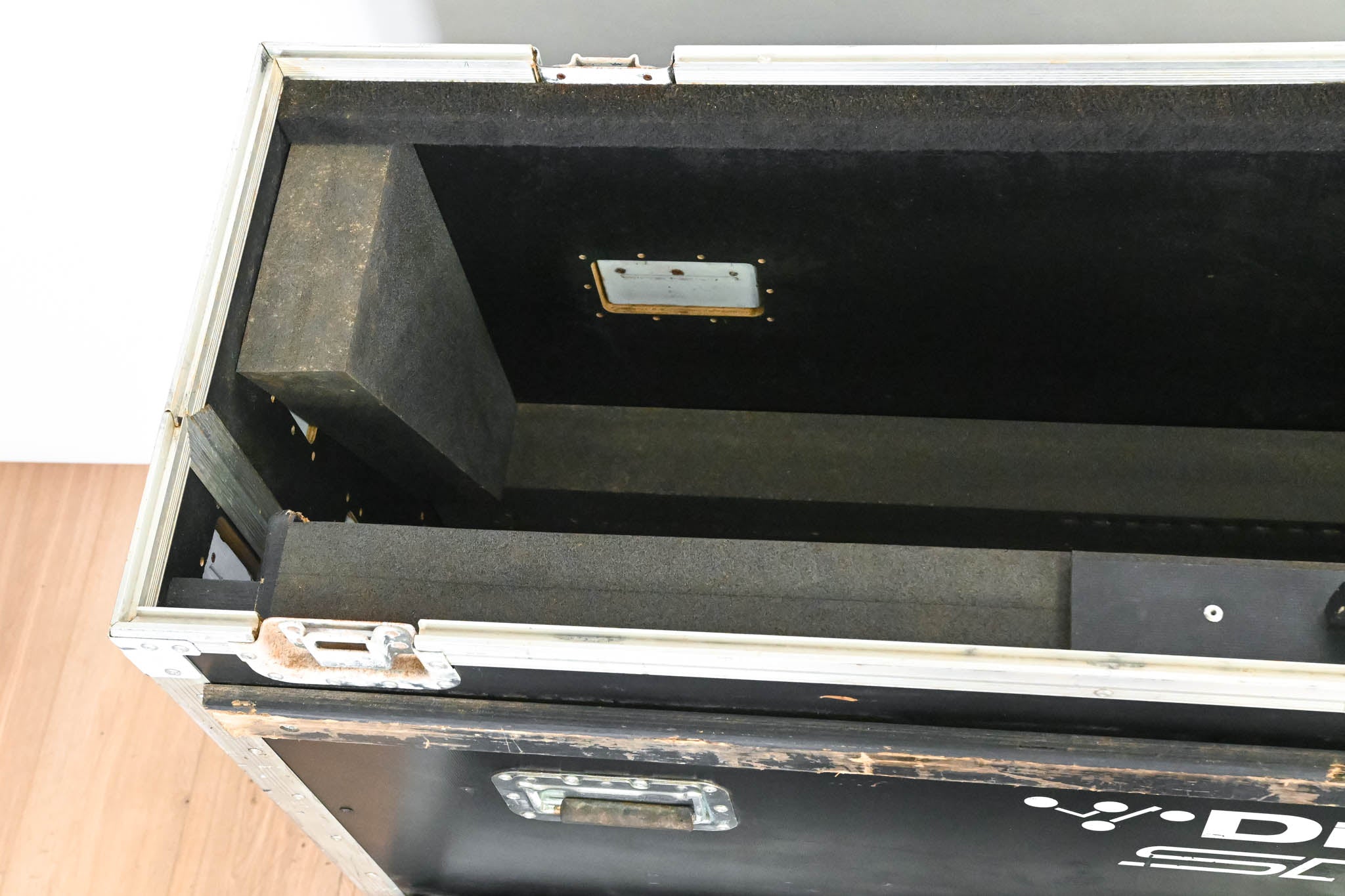 DiGiCo SD8 Mixer Flight Case